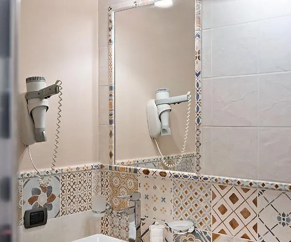 Ad My * Κορτόνα